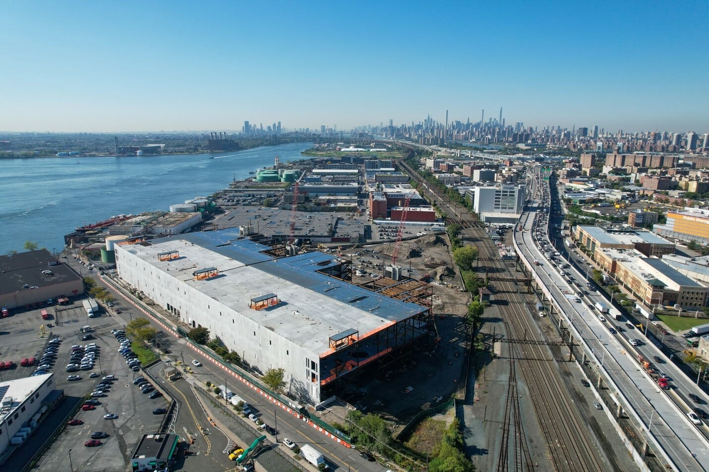 Bronx Logistics Center in New York City, NY | NYC warehouse construction company | design-build firm | ARCO DB | ARCO Design Build | ARCO Design/Build